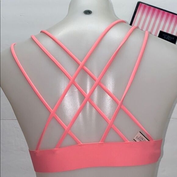 NEW VICTORIA SECRET Unlined - Picture 1 of 4